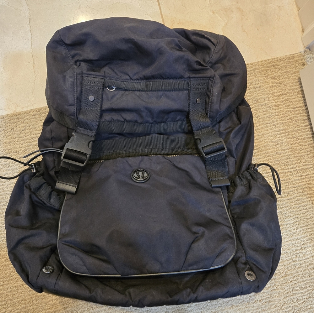 Lululemon Traveling Yogini Rucksack